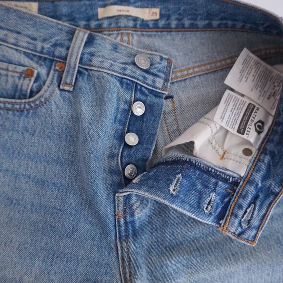Levi’s Wedgie Fit Jeans Light Wash Straight Waterless 100% Cotton Denim 25 - Picture 12 of 14